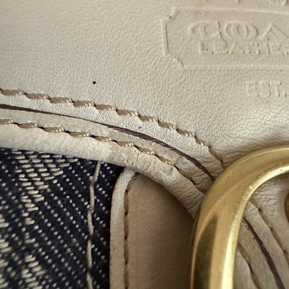 COACH BLEEKER WHITE LEATHER SNAP FLAP BLUE/WHITE DENIM SIGNATURE C LONG WALLET - Picture 12 of 16